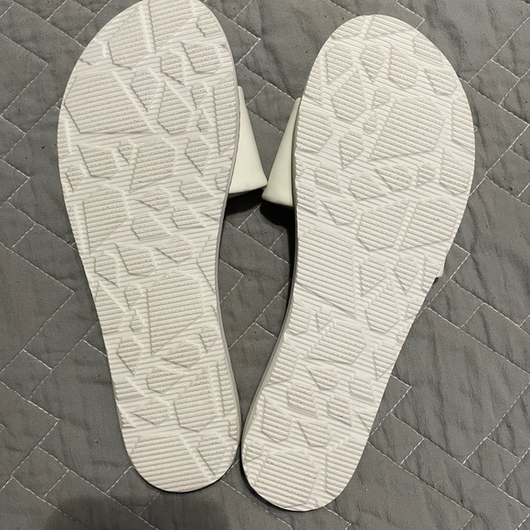 VOLCOM SIMPLE SLIDE SANDALS - WHITE - Picture 3 of 6